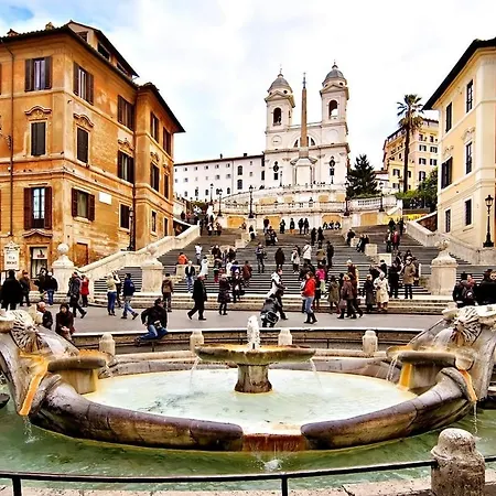 Apartment Piazza Di Spagna, Ground Floor, Historic Center Rom