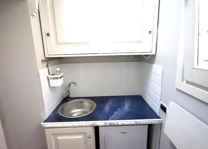 Piazza Di Spagna, Ground Floor, Historic Center Rome