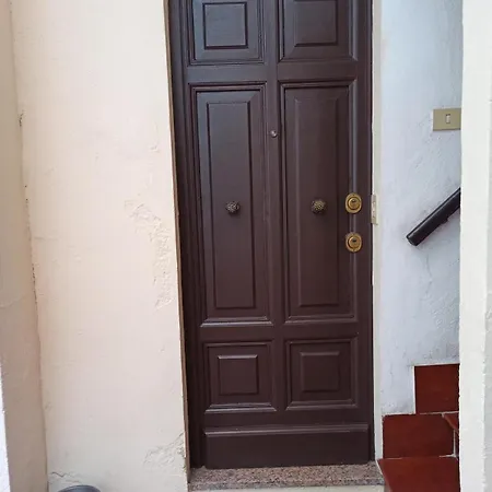 Apartment Piazza Di Spagna, Ground Floor, Historic Center